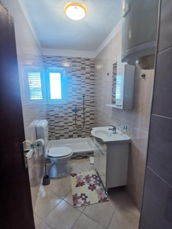 Emily Appartement Biograd Na Moru Buitenkant foto